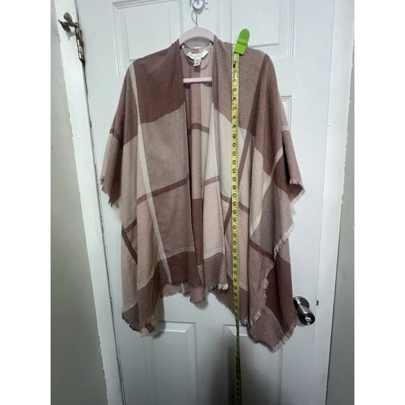 LC Lauren Conrad Shawl Women’s One Size Blush Pink Plaid Warm Cozy Knit Wrap - Picture 3 of 5